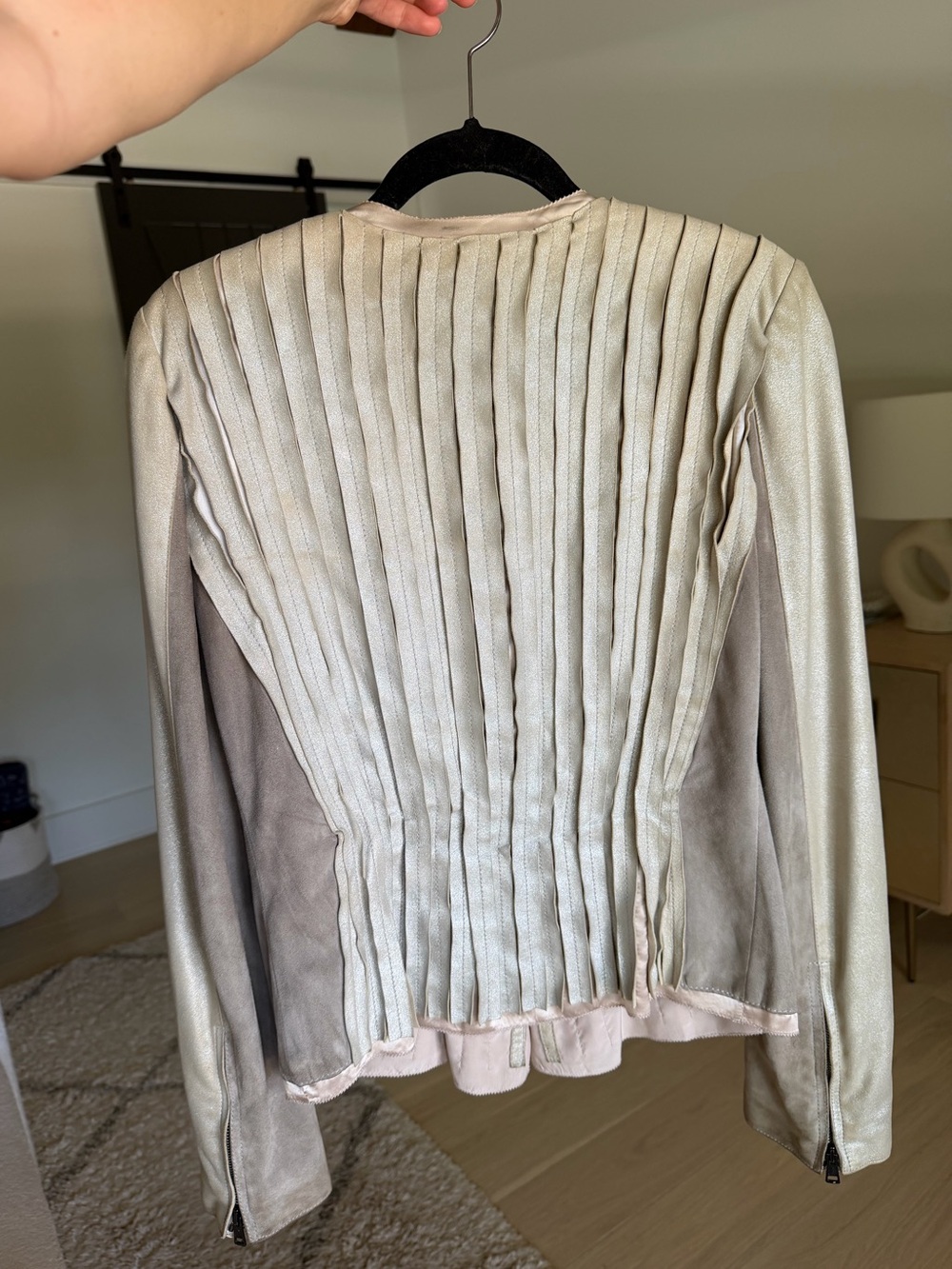 Roberto Cavalli Leather Jacket (silk lined)
AUTHENTIC / The Real Real / IT 42 - Picture 4 of 16